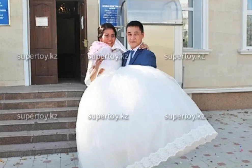 В Казахстане попробовали организовать свадьбу по-новому